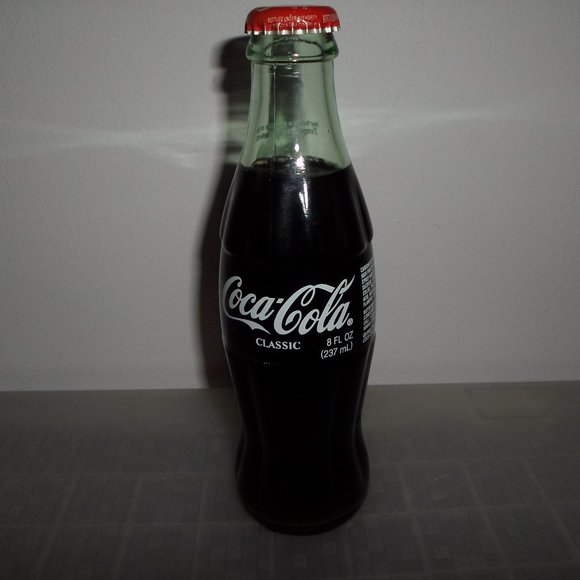 2002 World Champions Tampa Bay Buccaneers Coca-Cola Commemorative Bottle - Picture 2 of 3
